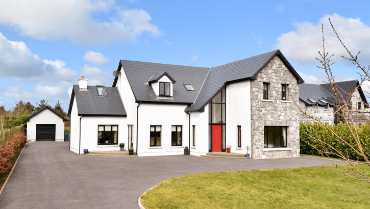 Ballymoneen, Cregmore, Co. Galway. Ballymoneen, Cregmore, Co. Galway.
