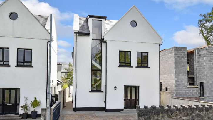 2 Radharc na Coille, Mountain Road, Moycullen, Co. Galway. 2 Radharc na Coille, Mountain Road, Moycullen, Co. Galway.